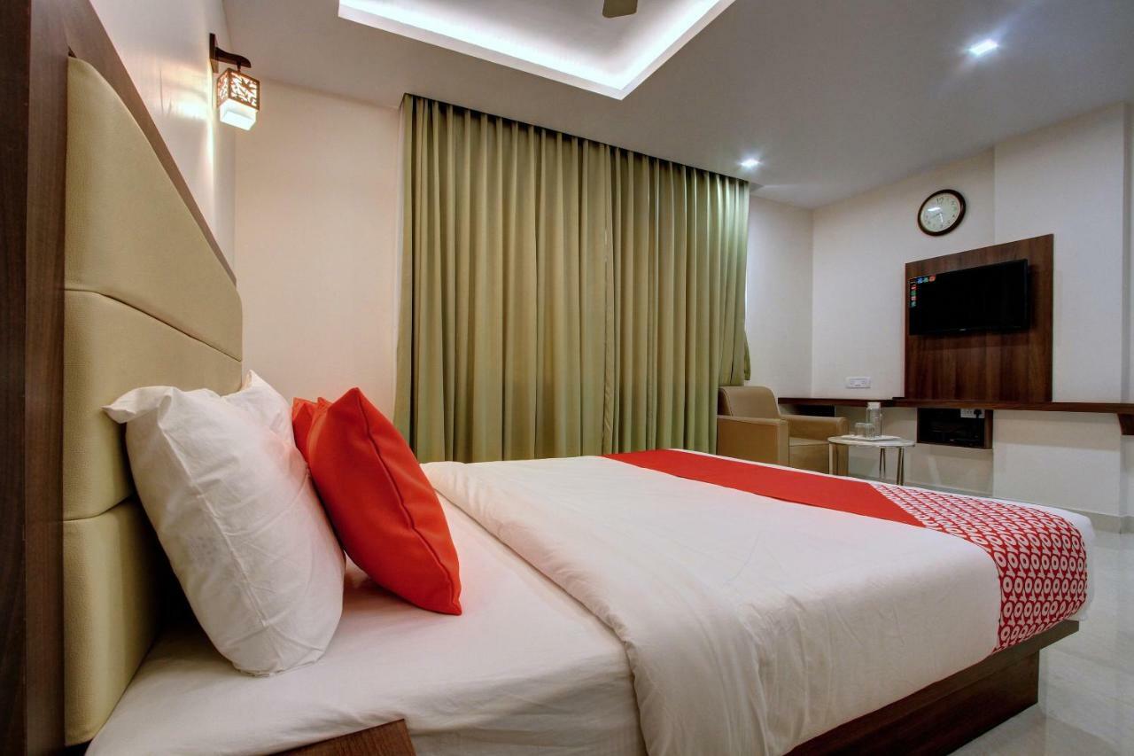 Hotel Ambika International Byndoor Bainduru Dış mekan fotoğraf
