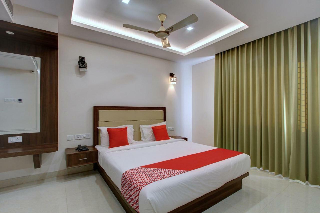 Hotel Ambika International Byndoor Bainduru Dış mekan fotoğraf