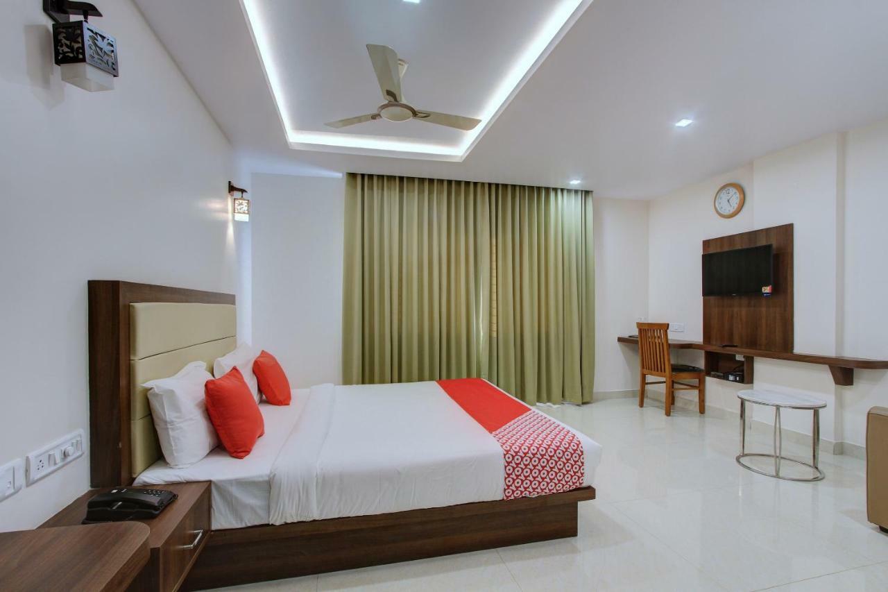 Hotel Ambika International Byndoor Bainduru Dış mekan fotoğraf