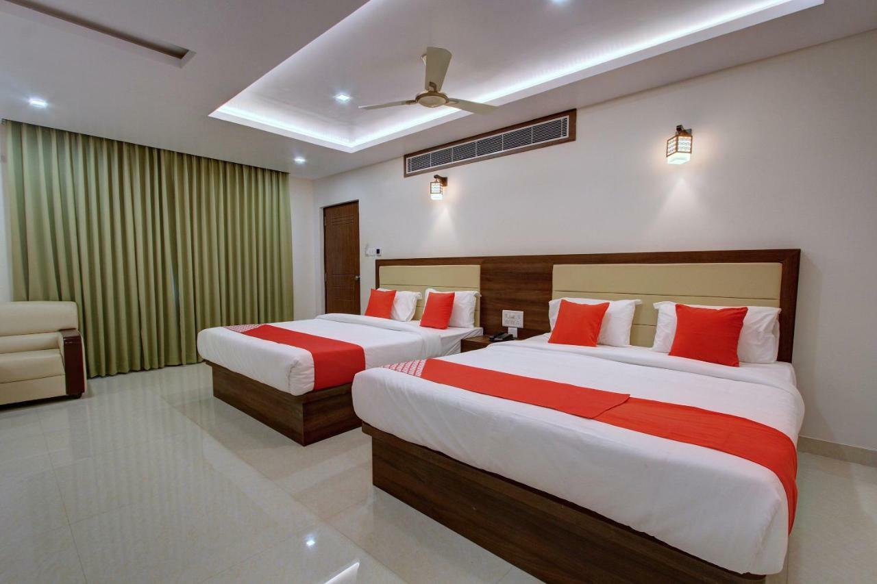 Hotel Ambika International Byndoor Bainduru Dış mekan fotoğraf