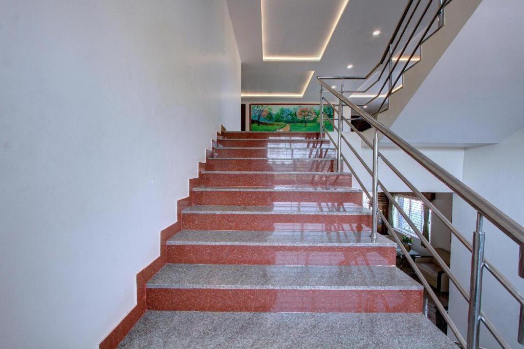 Hotel Ambika International Byndoor Bainduru Dış mekan fotoğraf